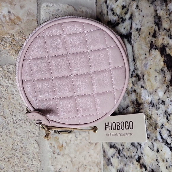 HOBO Revolve Clip Pouch - Picture 1 of 8